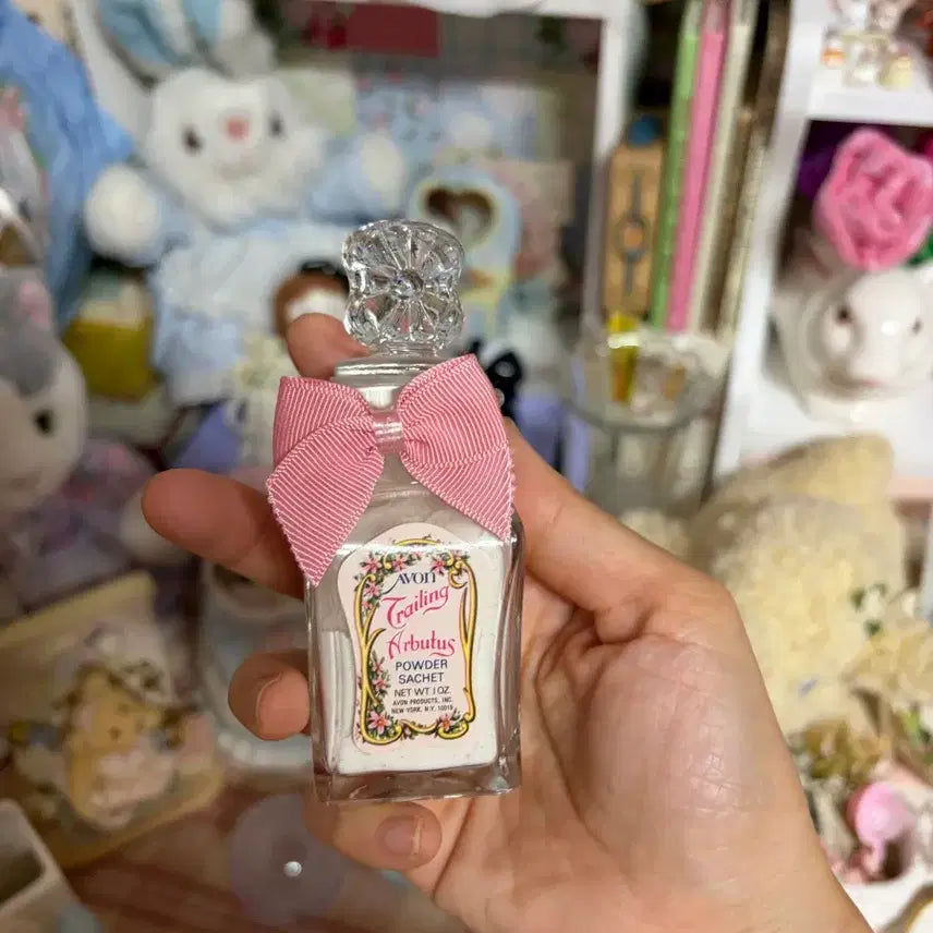 [BUNJANG] Avon Trailing Arbutus Powder Sachet Pink Ribbon Vintage Decor / 가격제안O)빈티지 에이본 트레일링 아르부투스 파우더 사셰 핑크 리본 장식