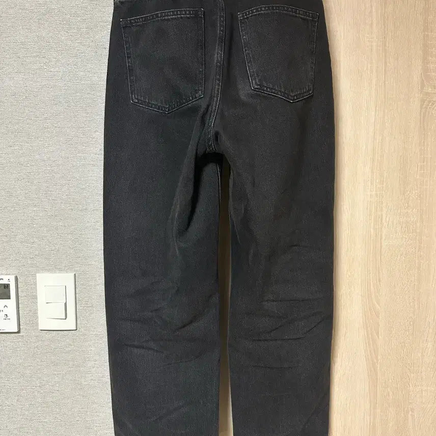 [BUNJANG] Uniqlo Wide Straight Jeans Dark Grey 28 / [28] 유니클로 와이드스트레이트진 다크그레이