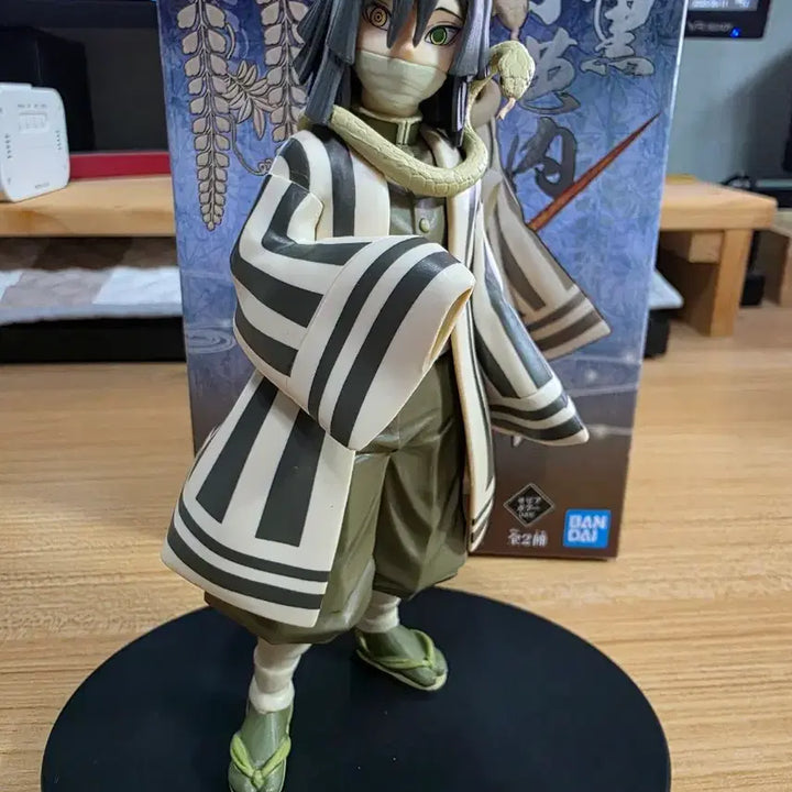 [BUNJANG] Kimonetsu no Yaiba Obanai Iguro Banpresto Sepia Version Figure / 귀멸의 칼날 이구로 오바나이 피규어