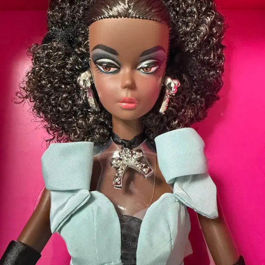 [BUNJANG] Perfection Silkstone Barbie Doll / 미개봉페티코트퍼펙션실크스톤바비인형을 팝니다