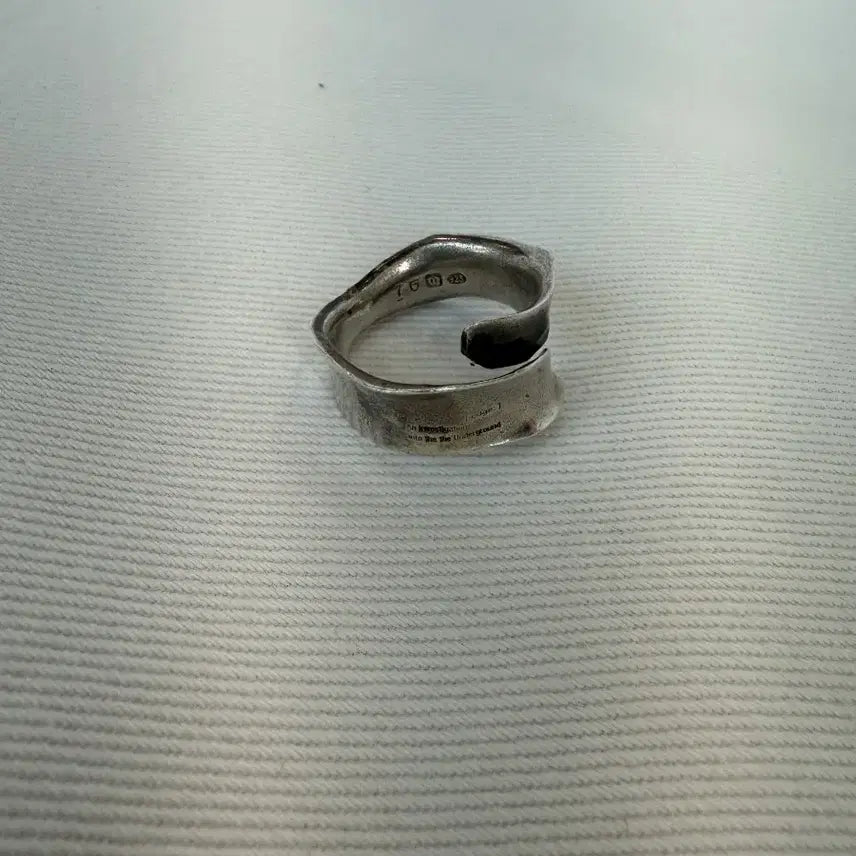[BUNJANG] Julius Silver Lip Ring / 율리우스 ( Julius ) 실버 반지