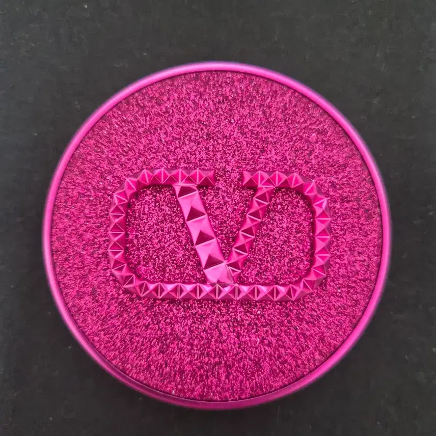 [BUNJANG] Valentino Go Cushion Glow Cushion Pink Sequins Limited Edition LN2 (New) / (새상품)발렌티노고쿠션글로우쿠션핑크시퀀한정판 LN2 본품