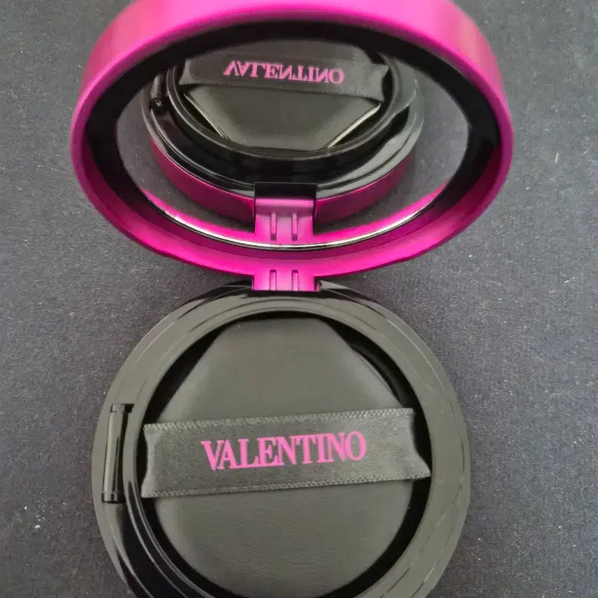[BUNJANG] Valentino Go Cushion Glow Cushion Pink Sequins Limited Edition LN2 (New) / (새상품)발렌티노고쿠션글로우쿠션핑크시퀀한정판 LN2 본품