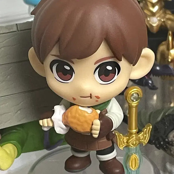 [BUNJANG] Dungeon Meshi Cheeseburg Cosbi Figure / 던전밥 칠첵 코스비 피규어 팝니다