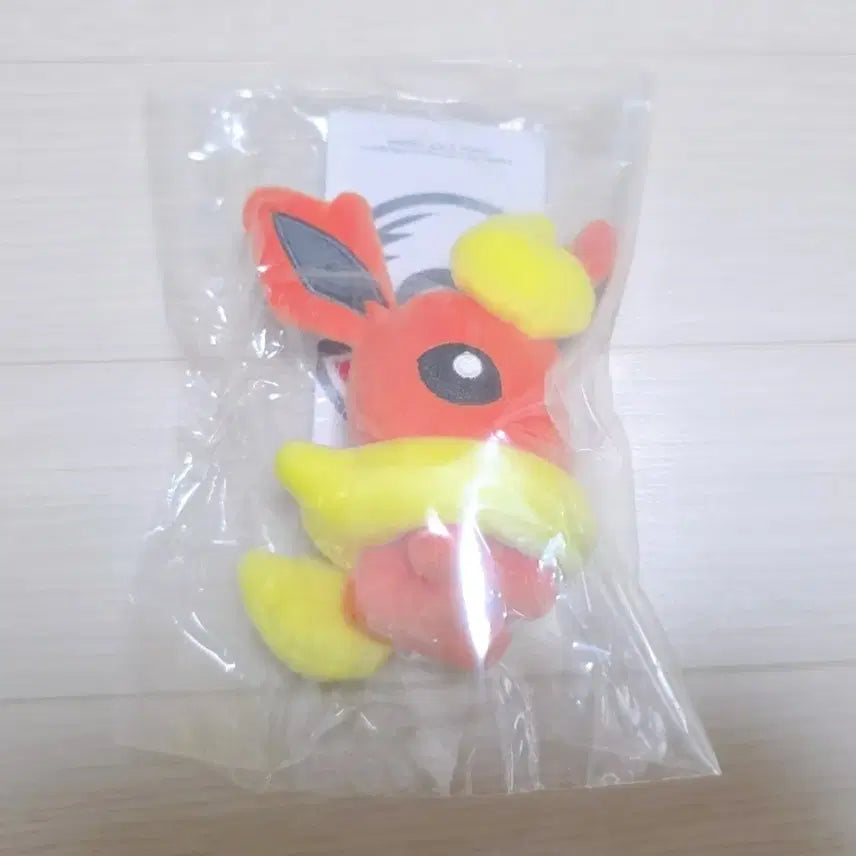 [BUNJANG] Pokemon Eevee Evolutions Dolls Keyring Booster / 포켓몬 포켓몬스터 이브이 이브이즈 돌즈 키링 부스터 양도 판매
