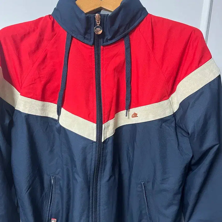 [BUNJANG] Byullee Sam Shop Nike Windbreaker Red M / 별이삼샵 나이키 바람막이 빨간색 판매