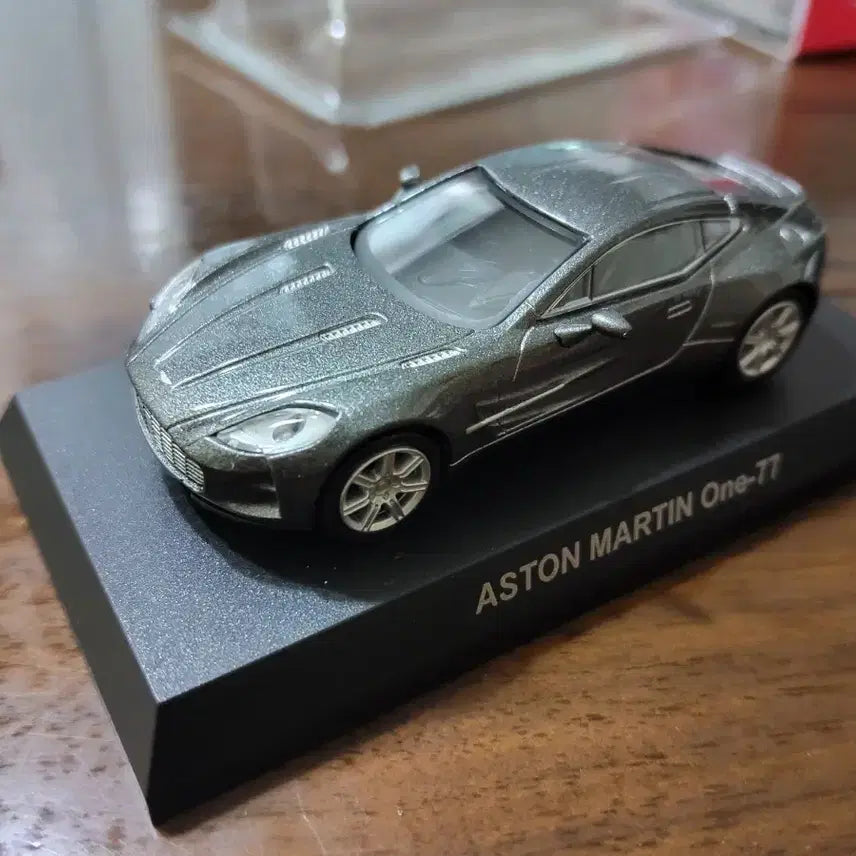 [BUNJANG] Kyosho 64 Scale Aston Martin One-77 Diecast Model / 교쇼 64 애스턴마틴 원-77 다이캐스트
