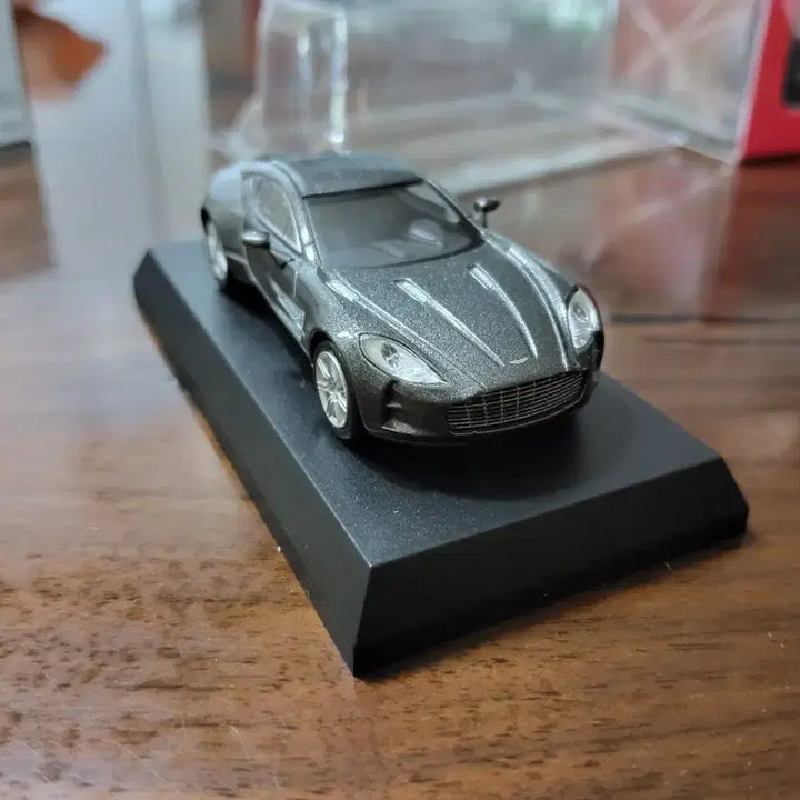 [BUNJANG] Kyosho 64 Scale Aston Martin One-77 Diecast Model / 교쇼 64 애스턴마틴 원-77 다이캐스트