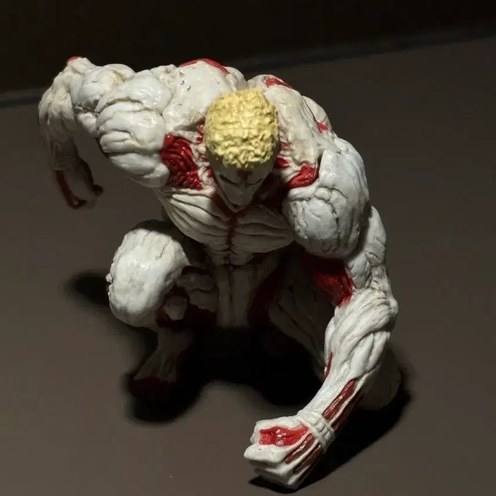 [BUNJANG] Kaiyodo Attack on Titan Armored Titan Real Figure Capsule Q / 진격의 거인 갑옷거인 카이요도 리얼피규어 캡슐Q 피규어