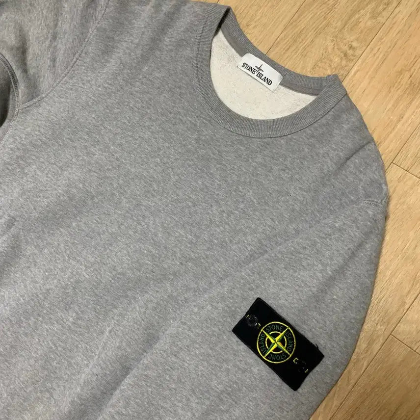 [BUNJANG] Stone Island Grey Sweatshirt / [L] 스톤아일랜드 그레이 스웻셔츠