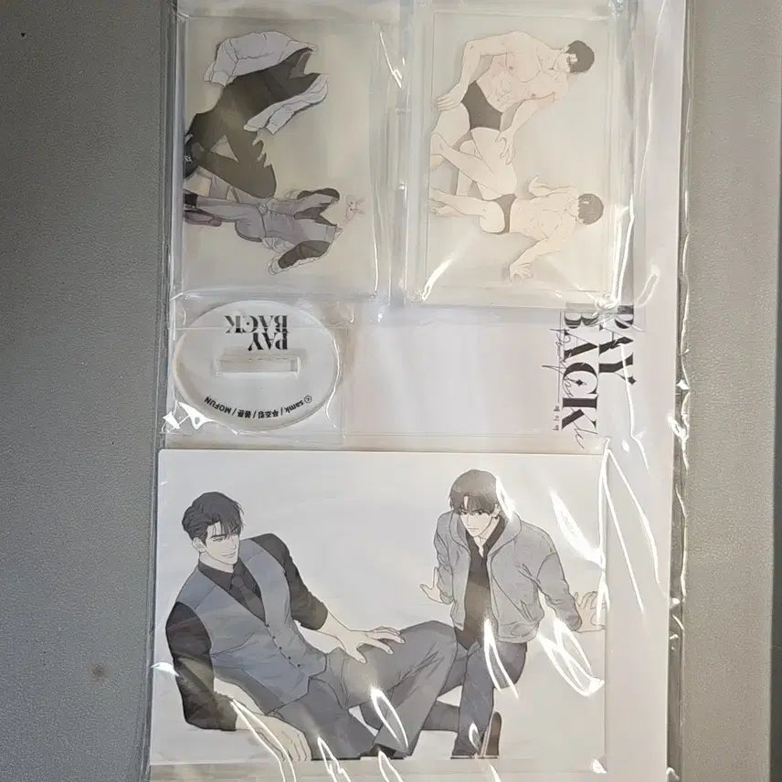 [BUNJANG] Mofun x Payback 2nd Collaboration Dress-Up Acrylic Set / [모펀/페이백 2차 콜라보] 옷 갈아 입히기 아크릴 세트