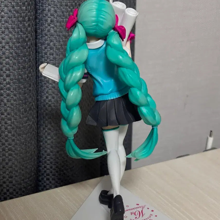 [BUNJANG] Hatsune Miku 2016 School Uniform Version Figure / [급전] 하츠네 미쿠 2016 교복 버전 피규어