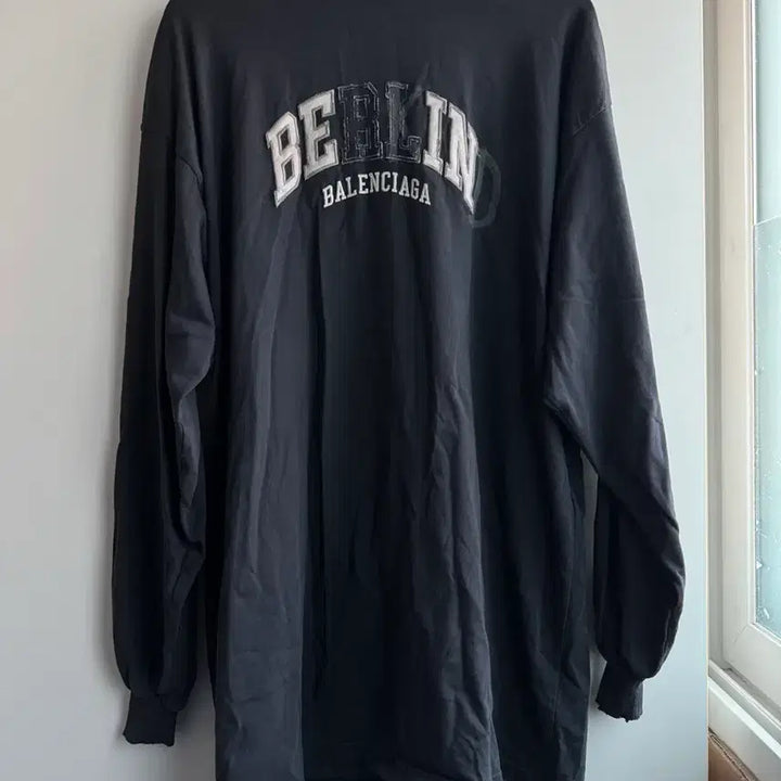 [SOLD OUT] [1] 발렌시아가 비카인드 롱슬리브