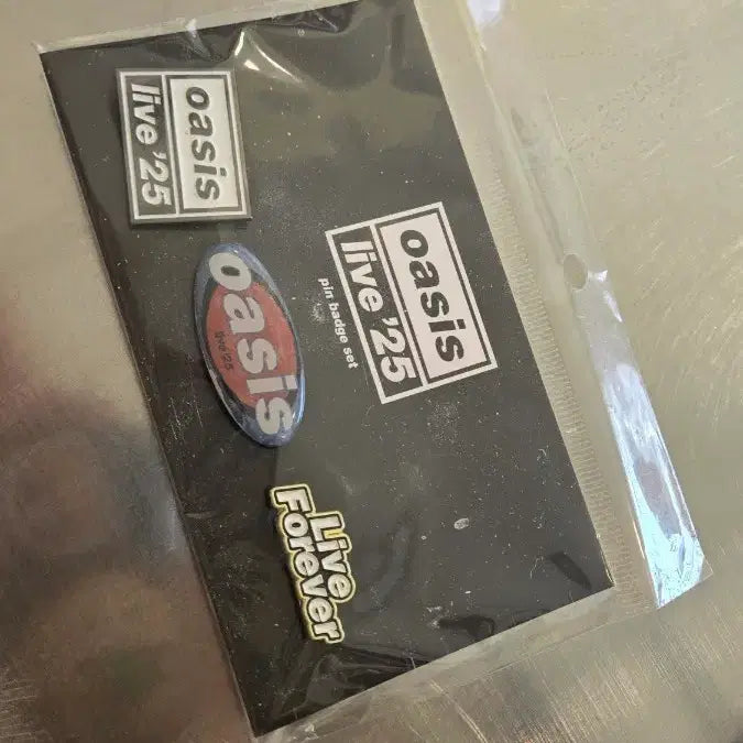 [BUNJANG] Oasis 25th Anniversary Official MD Pin Badge Set (Sealed) / 오아시스 공식 MD 내한 핀 뱃지 세트 미개봉