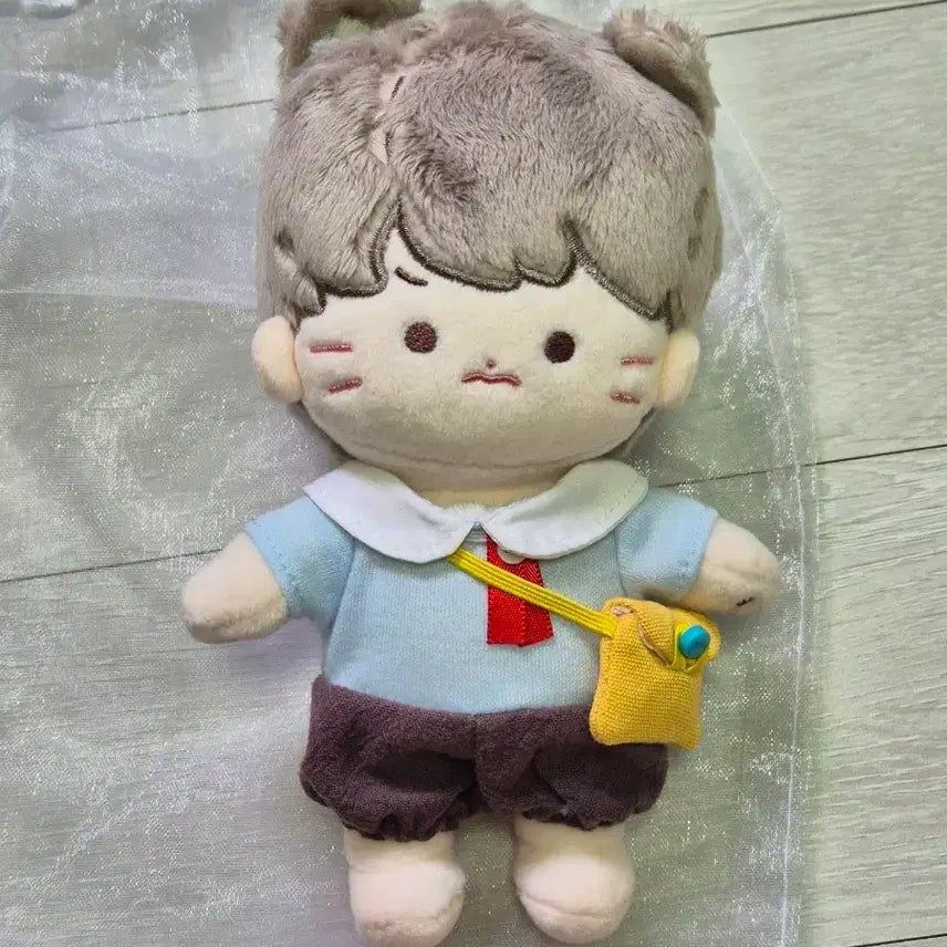 [BUNJANG] Unbranded Doll Razzi Bundle Set with Outfit / 무속성 인형 래찌 의상까지 일괄