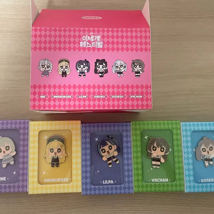 [BUNJANG] Isekai Idol Metal Badge Set (Excluding Jururu) / (주르르 X) 이세계아이돌 메탈 뱃지 일괄