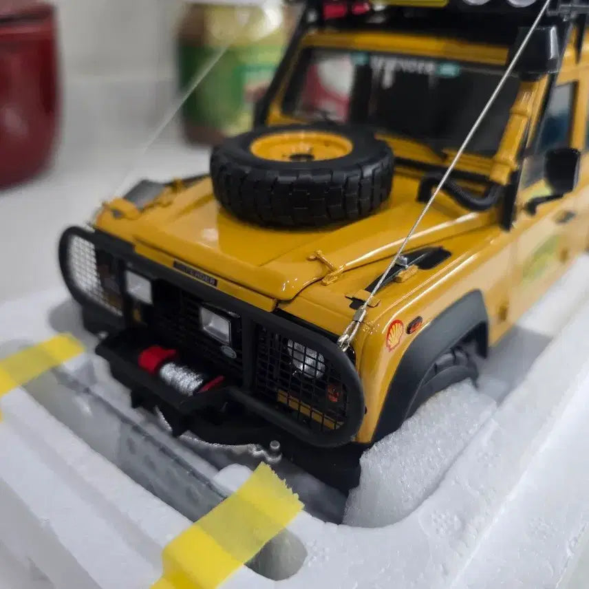[BUNJANG] Almost Real 1:18 Defender Camel Diecast Model / 1:18 다이캐스트 Almostreal Defender Camel