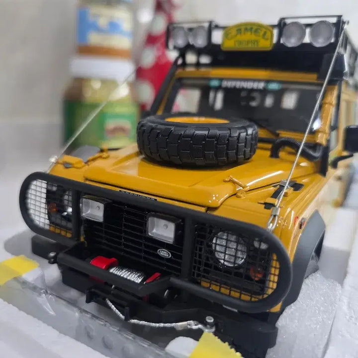 [BUNJANG] Almost Real 1:18 Defender Camel Diecast Model / 1:18 다이캐스트 Almostreal Defender Camel