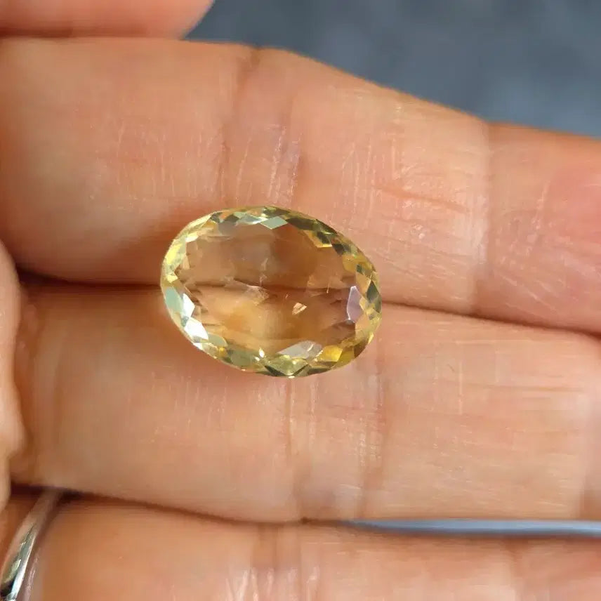 [BUNJANG] Natural Citrine 9 Carat Faceted Gemstone / 영롱한 광채의 천연 황수정(시트린) 9캐럿 패싯 컷팅 나석