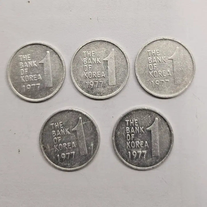 [BUNJANG] 1977 1 Won Coin Bundle (5 pcs) / 1977년  1원 동전 5개 일괄