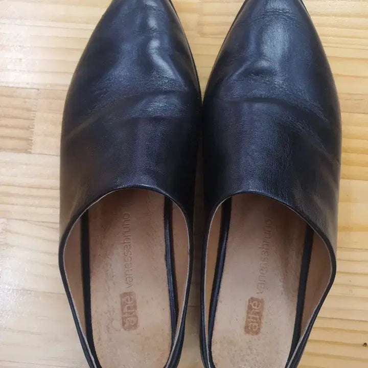 [BUNJANG] Athé Vanessa Bruno Natural Cowhide Leather Pointed Toe Mules/Bloafers (VKS07F807BK) - Black, Size 245 / [245] 아떼 바네사브루노 천연소가죽 블로퍼 (VKS07F807BK)