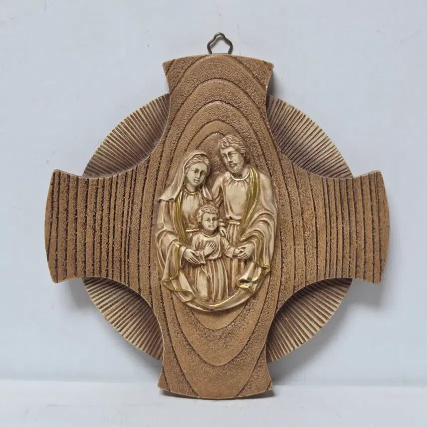 [BUNJANG] Antique Resin Crucifix Wall Hanging with Holy Family and Virgin Mary / 앤틱 십자가 레진 십자가 가톨릭 성가정 십자가 성물 성모마리아