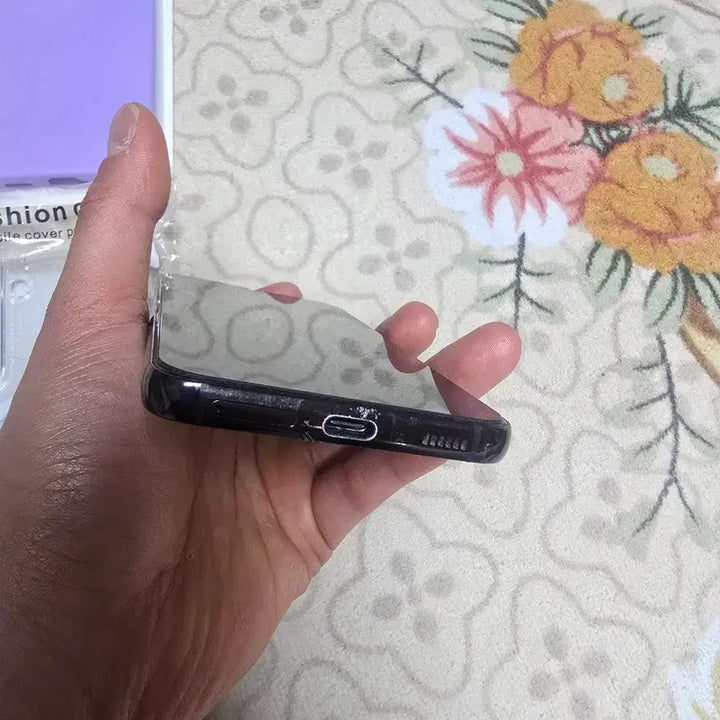 [SOLD OUT] 갤럭시 S22 256GB 블랙 (가성비 서브폰 / 미사용 케이스 2개