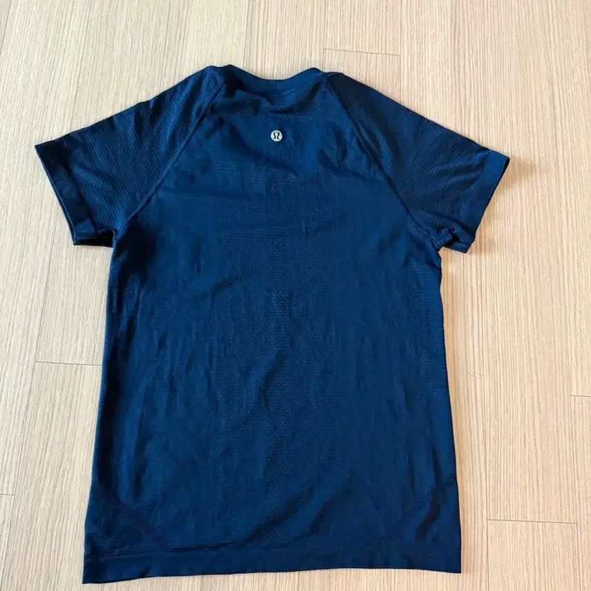 [BUNJANG] Lululemon Swiftly Short Sleeve Club Blue Size 4 / 룰루레몬 스위프틀리 숏슬리브 클럽블루(4) club blue