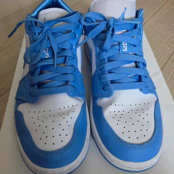 [SOLD OUT] (W) 조던 1 로우 UNC 유니버시티 블루 255