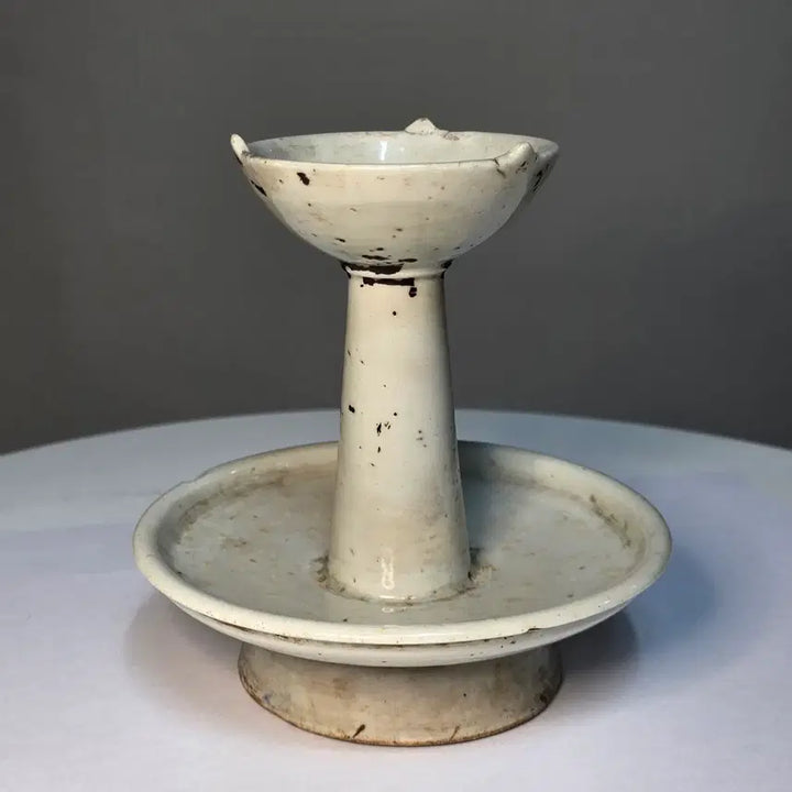 [BUNJANG] 19th Century Joseon White Porcelain Oil Lamp / 조선백자등잔
