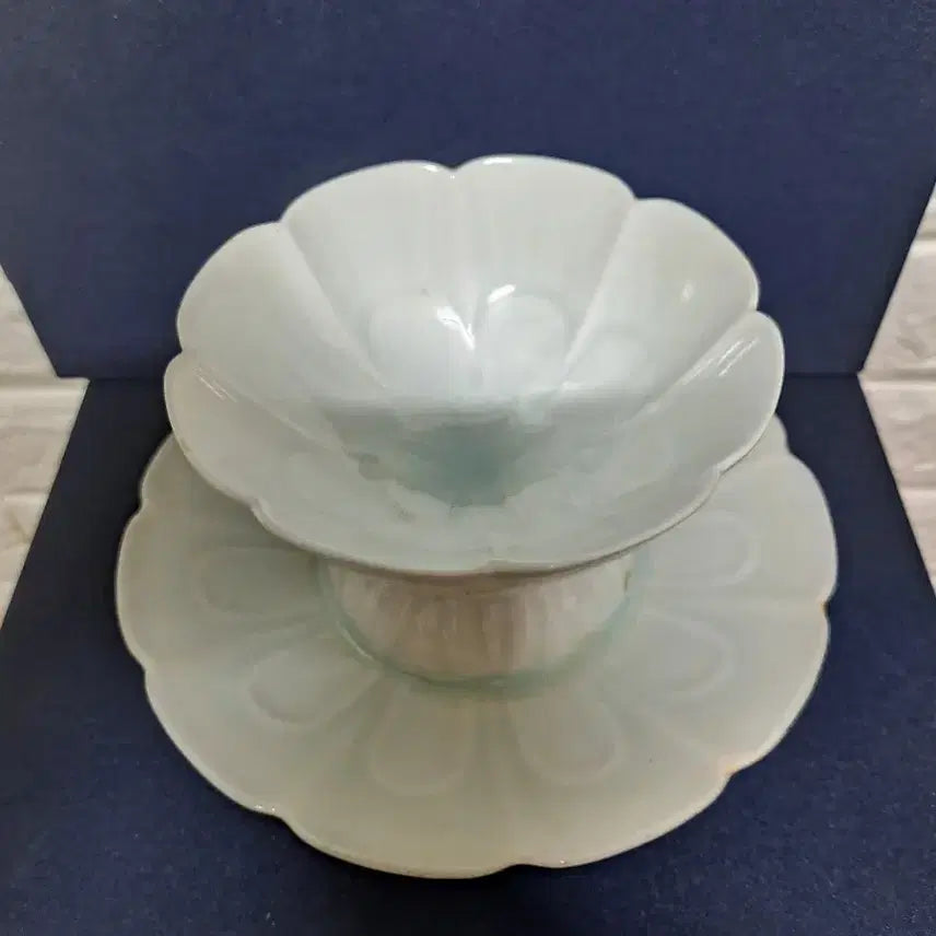 [BUNJANG] Ding Ware Celadon Porcelain Tea Bowl Stand / 정요백자 잔잔대