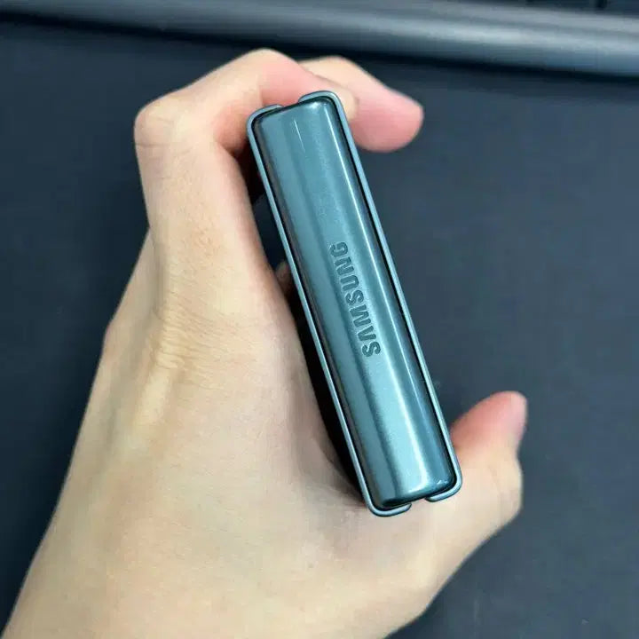 [BUNJANG] Samsung Galaxy Z Flip 3 256GB SKT Unlocked / 갤럭시 z플립3