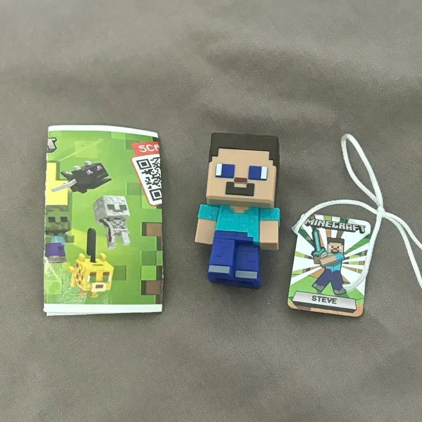[BUNJANG] Minecraft Steve Kinder Joy Figure / 마크 킨더조이 스티브 피규어 마인크래프트