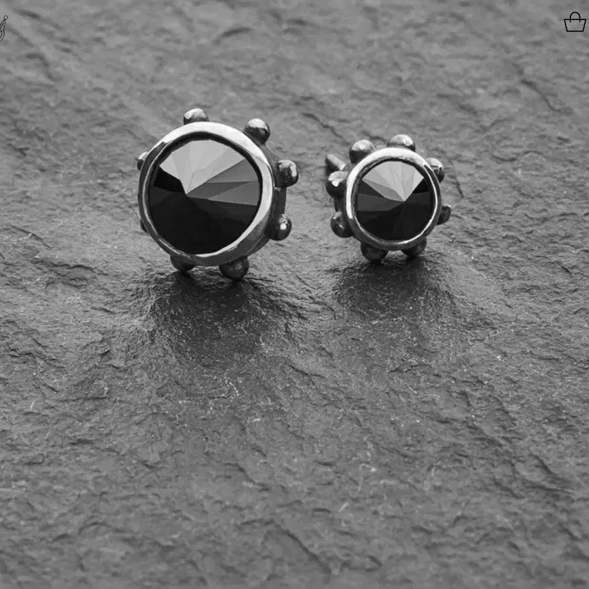 [BUNJANG] King Kroc Sterling Silver Zirconia Cubic Stud Earrings (Pair) / 킹크로치 스털링 실버 스터드 이어링(귀걸이)(한쌍)(미착용 제품)