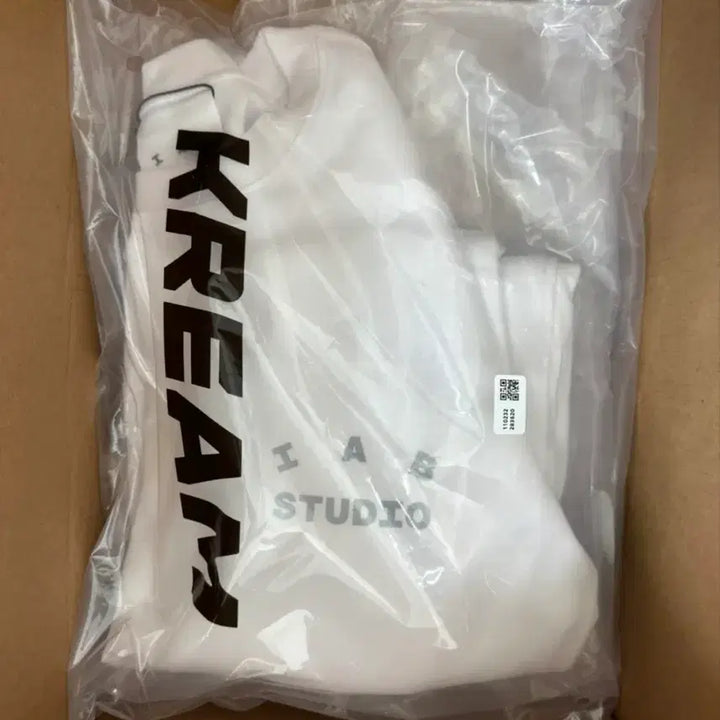 [BUNJANG] AIAPP STUDIO 26SS Long Sleeve T-shirt White / (새상품)아이앱 스튜디오 롱슬리브 26SS 화이트