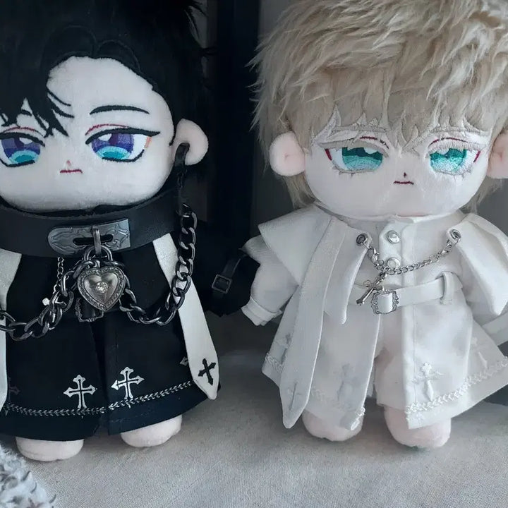 [BUNJANG] Kwon Hee-seo Cha Tae-kyung 20cm Doll Bundle Set (Includes Outfits) / (옷 포함 일괄)뿌리 없는 나무 뿌없나 솜인형 20cm 권희서 차태경