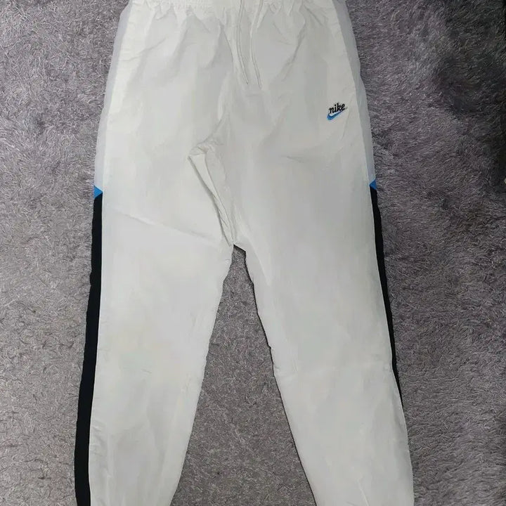 [BUNJANG] Nike Heritage Windrunner Woven Jogger Pants - White / 나이키 바지 헤리티지 윈드러너 우븐 조거 팬츠 화이트 m