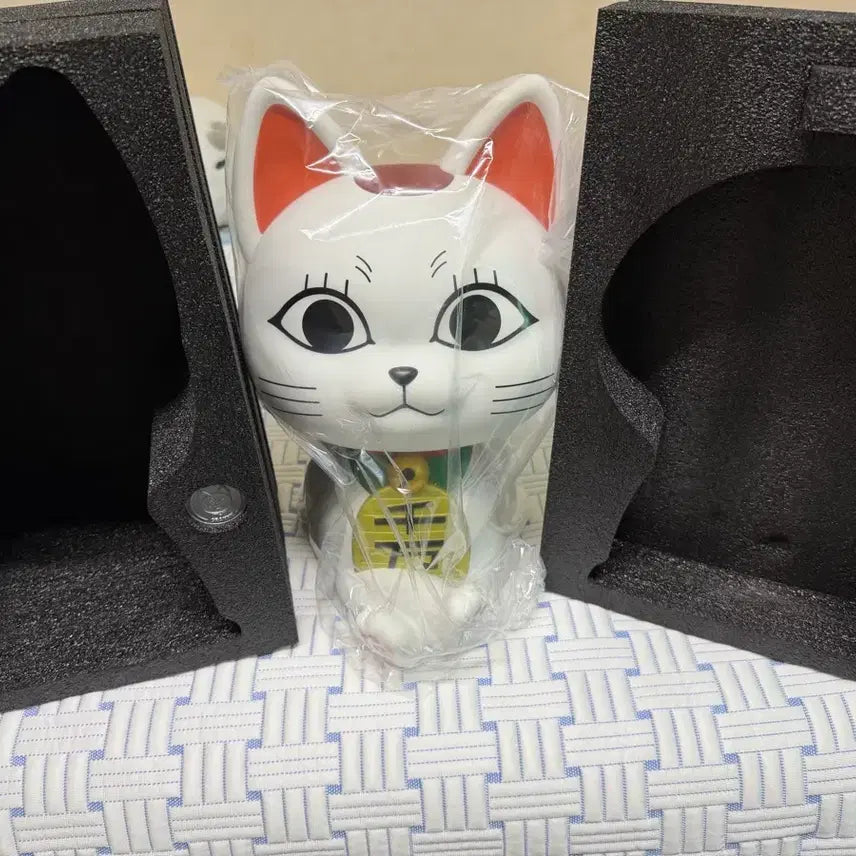 [BUNJANG] Dandan Grandma Cat Piggy Bank / 단다단 터보 할멈 고양이 저금통
