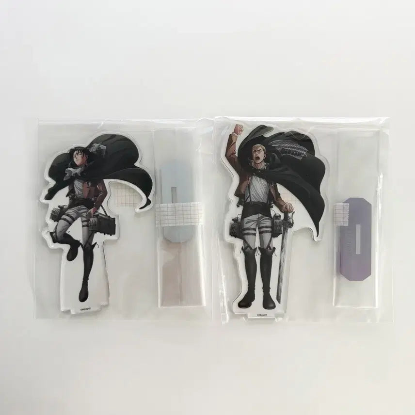 [BUNJANG] Attack on Titan Levi Erwin Acrylic Bundle Set / 진격의 거인 진격거 리바이 엘빈 아크릴 일괄 판매
