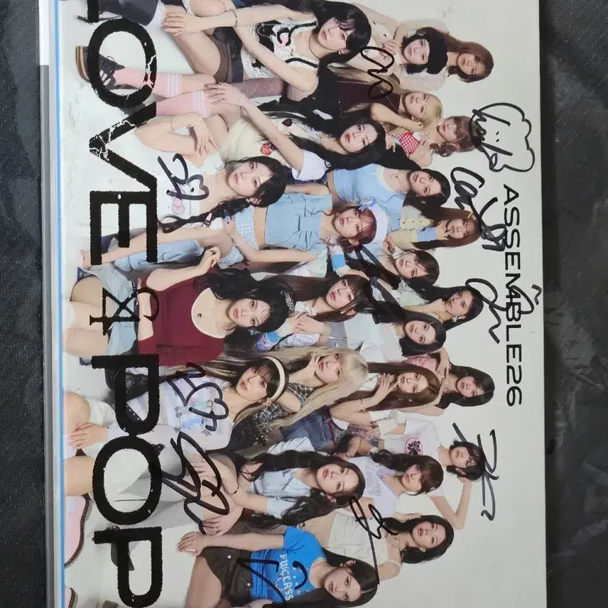 [BUNJANG] tripleS Love & Pop Signed Album / 트리플에스 러브앤팝 비매 싸인 앨범
