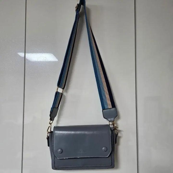 [SOLD OUT] J.ARVAAN 크로스백 블루그레이