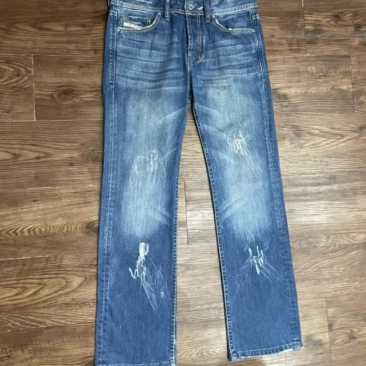 [BUNJANG] Diesel Zatiny Bootcut Distressed Denim Jeans / 디젤 ZATINY 자티니 부츠컷 플레어진 데님 팬츠