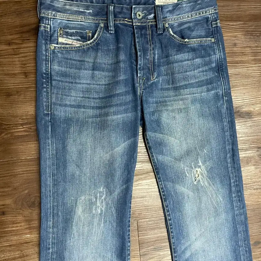 [BUNJANG] Diesel Zatiny Bootcut Distressed Denim Jeans / 디젤 ZATINY 자티니 부츠컷 플레어진 데님 팬츠