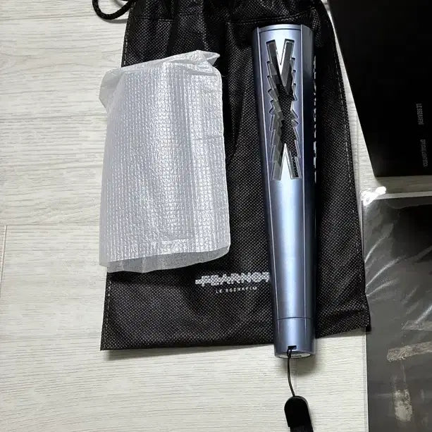 [BUNJANG] LE SSERAFIM Fandom Lightstick (PIMBONG) + Popup Photocard / 르세라핌 응원봉 (핌봉)