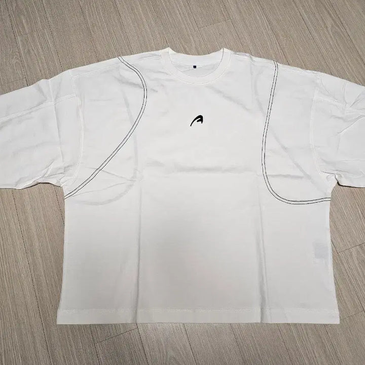 [SOLD OUT] 아더에러 A Peec 로고 아티피걸 티셔츠 오프 화이트