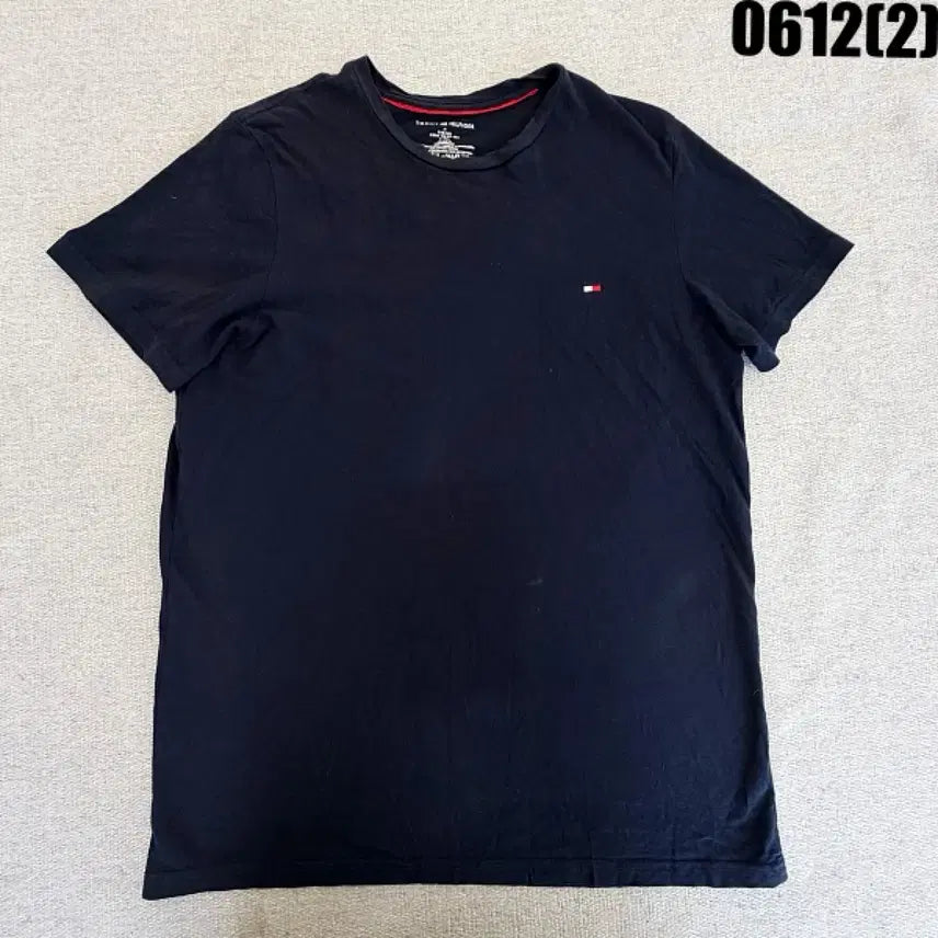 [BUNJANG] Tommy Hilfiger Navy T-Shirt Size M / 타미힐피거 반팔티 M 0612
