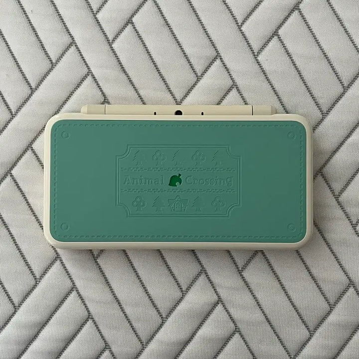 [BUNJANG] Nintendo 2DS XL Animal Crossing Edition / 닌텐도 2DS xl 튀동숲 동물의 숲 에디션 풀박스 판매