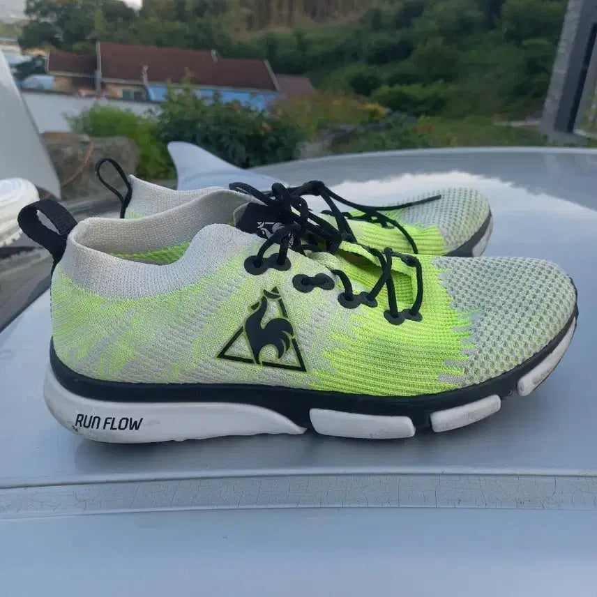 [BUNJANG] Le Coq Sportif Run Flow Fluorescent Running Shoes Size 255 / 르꼬끄 스포르티브 런플로우 형광 런닝화 255