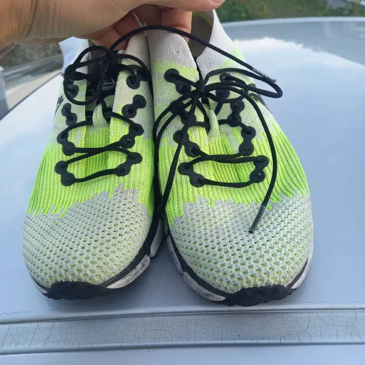 [BUNJANG] Le Coq Sportif Run Flow Fluorescent Running Shoes Size 255 / 르꼬끄 스포르티브 런플로우 형광 런닝화 255