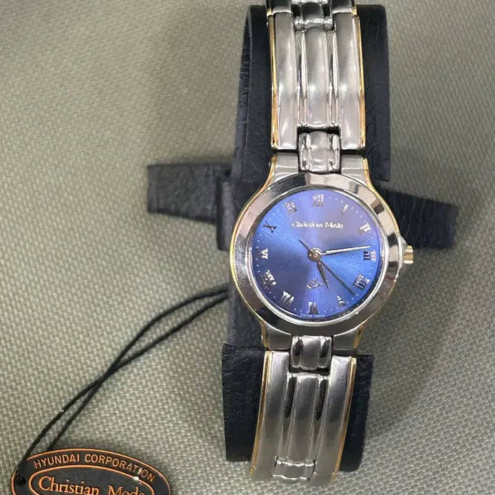 [SOLD OUT] 크리스챤 모드 18k 크라운 여성 시계